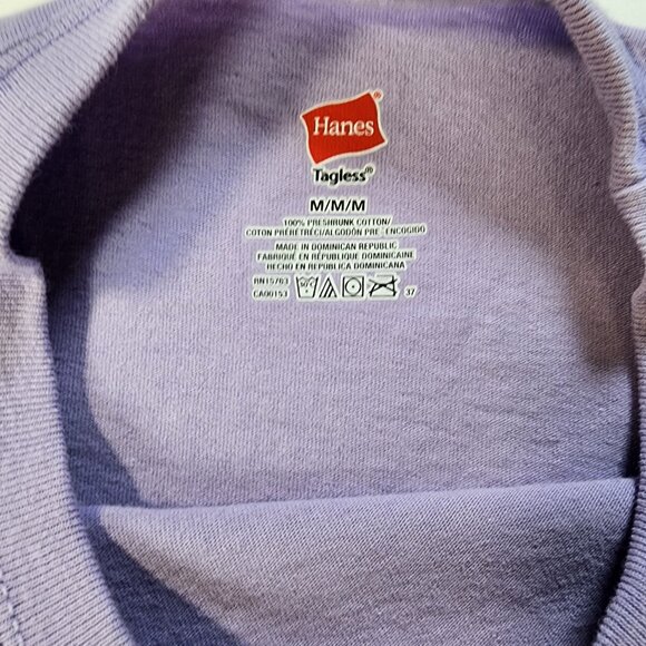 3/$15 DC Comics Lavender Wonder Twins Zane Graphic Tee Size Medium - Picture 5 of 6